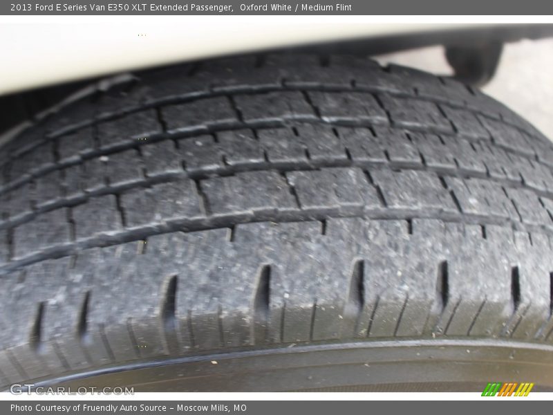 Oxford White / Medium Flint 2013 Ford E Series Van E350 XLT Extended Passenger