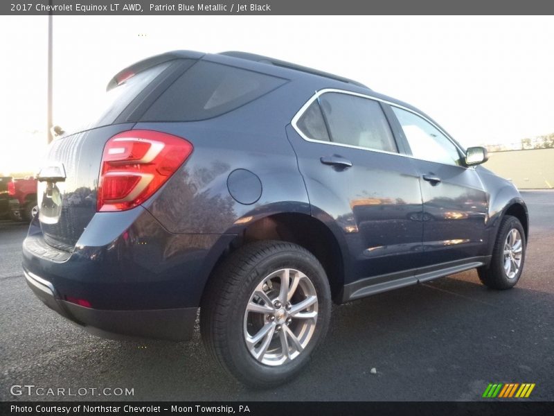 Patriot Blue Metallic / Jet Black 2017 Chevrolet Equinox LT AWD