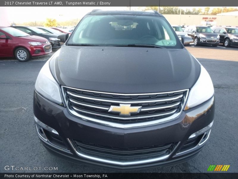 Tungsten Metallic / Ebony 2017 Chevrolet Traverse LT AWD