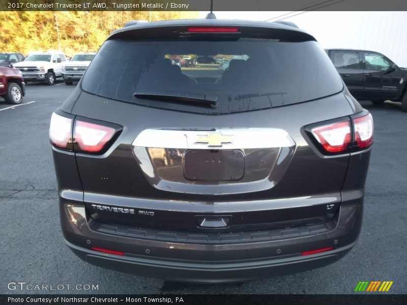 Tungsten Metallic / Ebony 2017 Chevrolet Traverse LT AWD