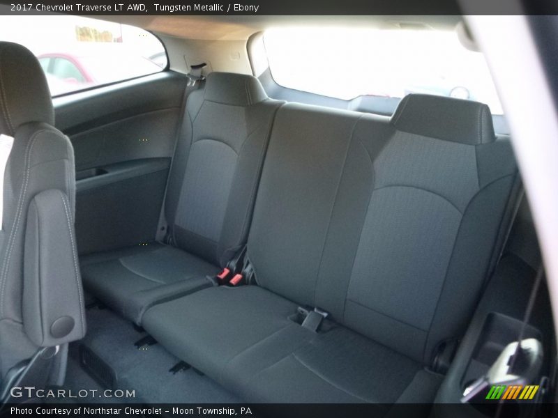 Tungsten Metallic / Ebony 2017 Chevrolet Traverse LT AWD
