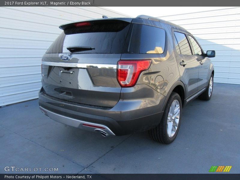 Magnetic / Ebony Black 2017 Ford Explorer XLT