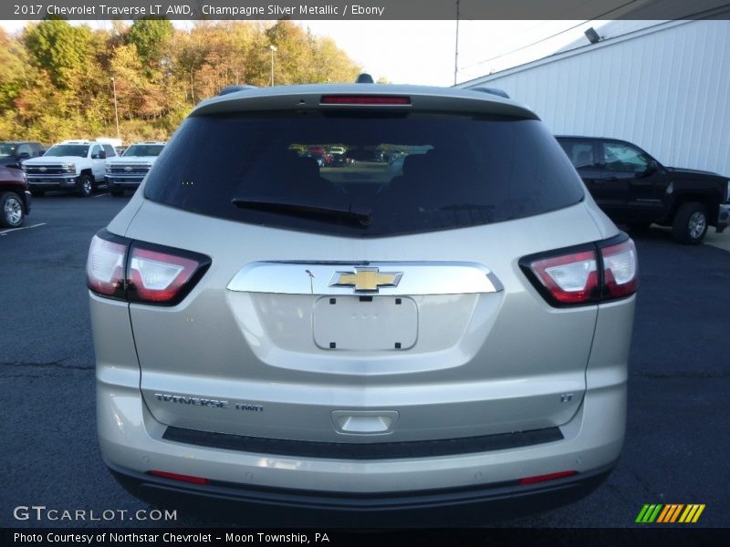 Champagne Silver Metallic / Ebony 2017 Chevrolet Traverse LT AWD