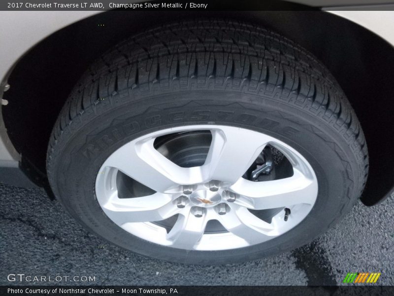 Champagne Silver Metallic / Ebony 2017 Chevrolet Traverse LT AWD