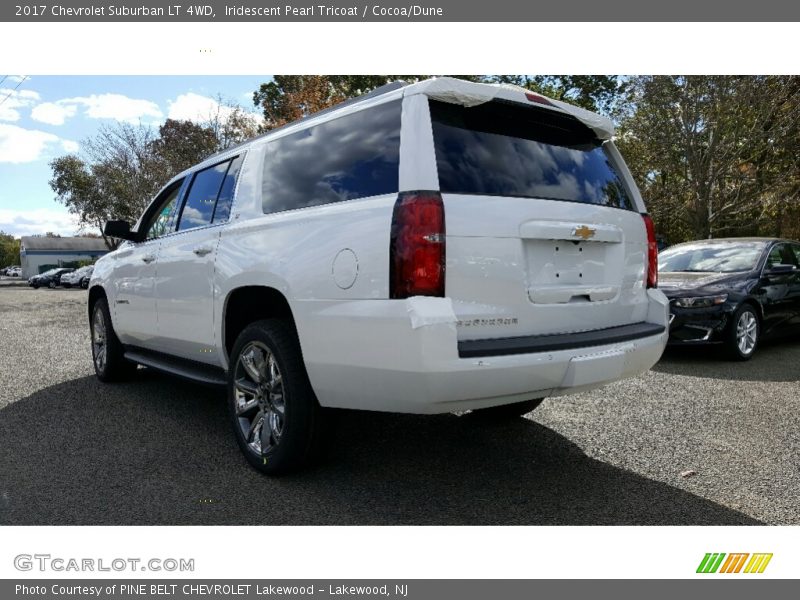 Iridescent Pearl Tricoat / Cocoa/Dune 2017 Chevrolet Suburban LT 4WD