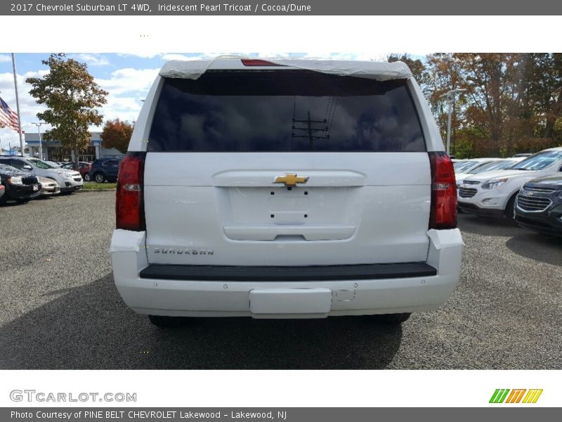 Iridescent Pearl Tricoat / Cocoa/Dune 2017 Chevrolet Suburban LT 4WD
