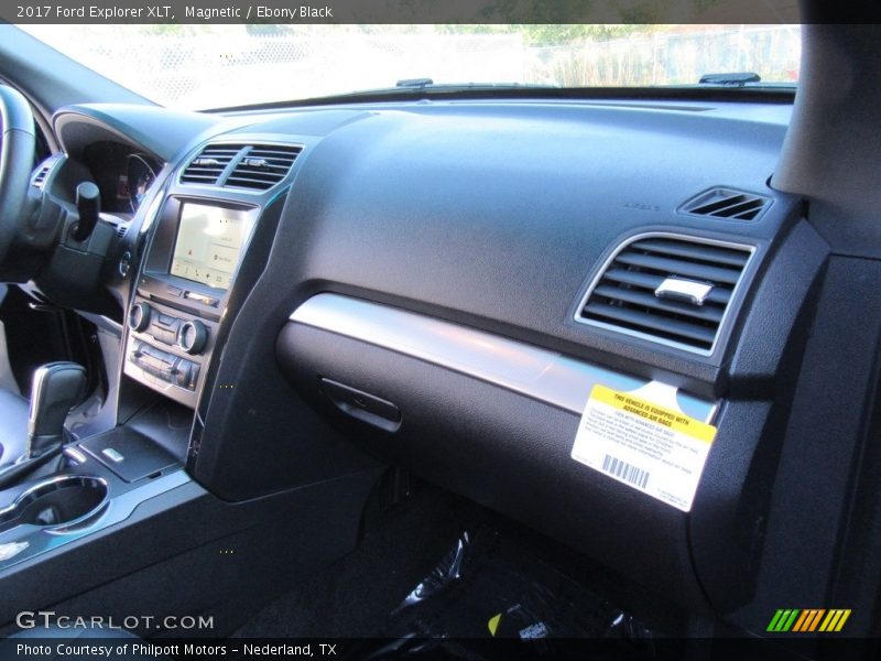 Magnetic / Ebony Black 2017 Ford Explorer XLT