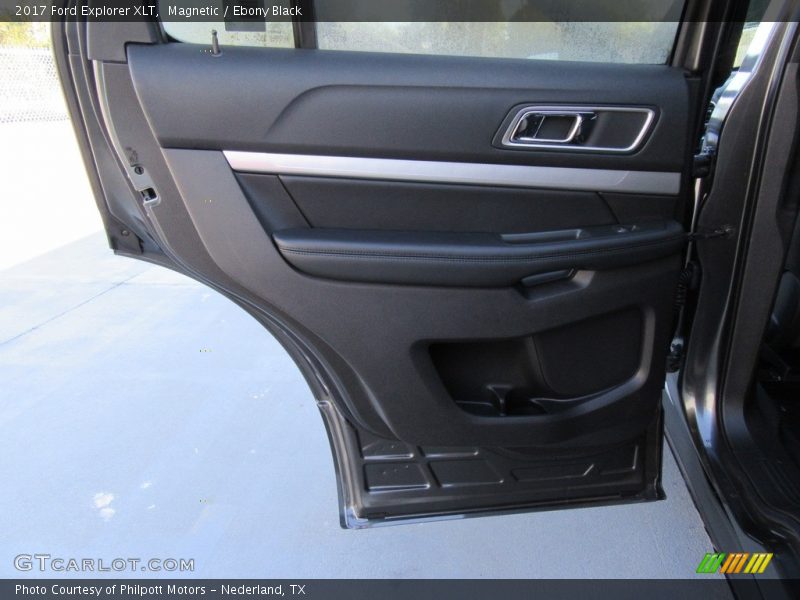 Magnetic / Ebony Black 2017 Ford Explorer XLT