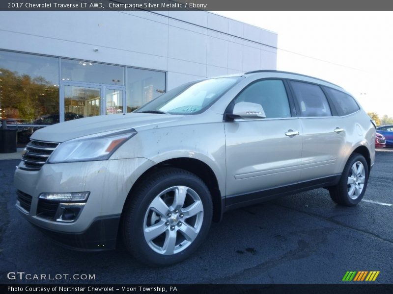 Champagne Silver Metallic / Ebony 2017 Chevrolet Traverse LT AWD