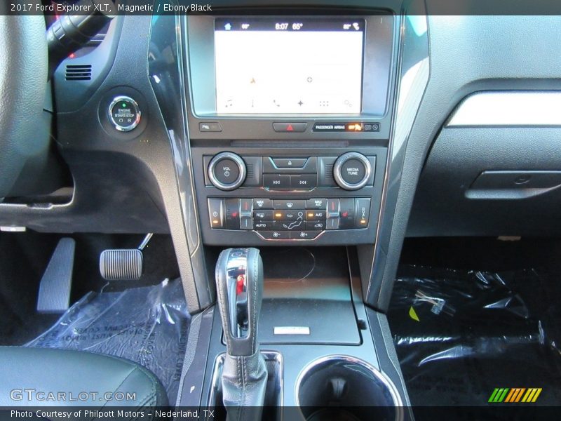Magnetic / Ebony Black 2017 Ford Explorer XLT