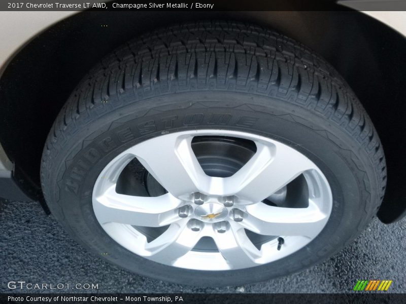 Champagne Silver Metallic / Ebony 2017 Chevrolet Traverse LT AWD