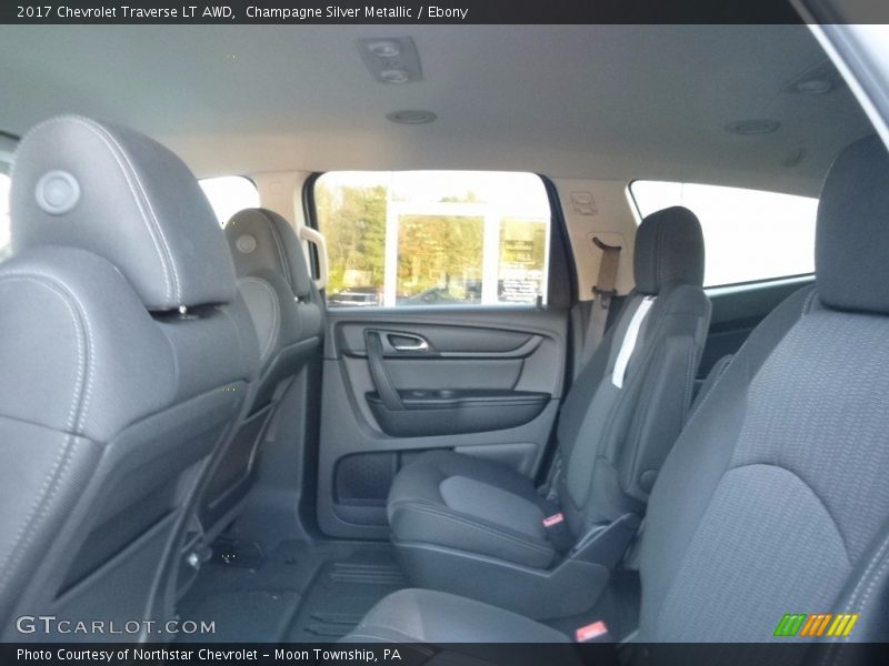 Champagne Silver Metallic / Ebony 2017 Chevrolet Traverse LT AWD