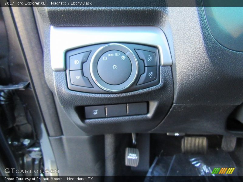 Magnetic / Ebony Black 2017 Ford Explorer XLT