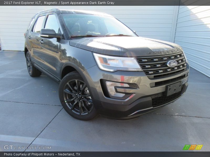 Magnetic / Sport Appearance Dark Earth Gray 2017 Ford Explorer XLT