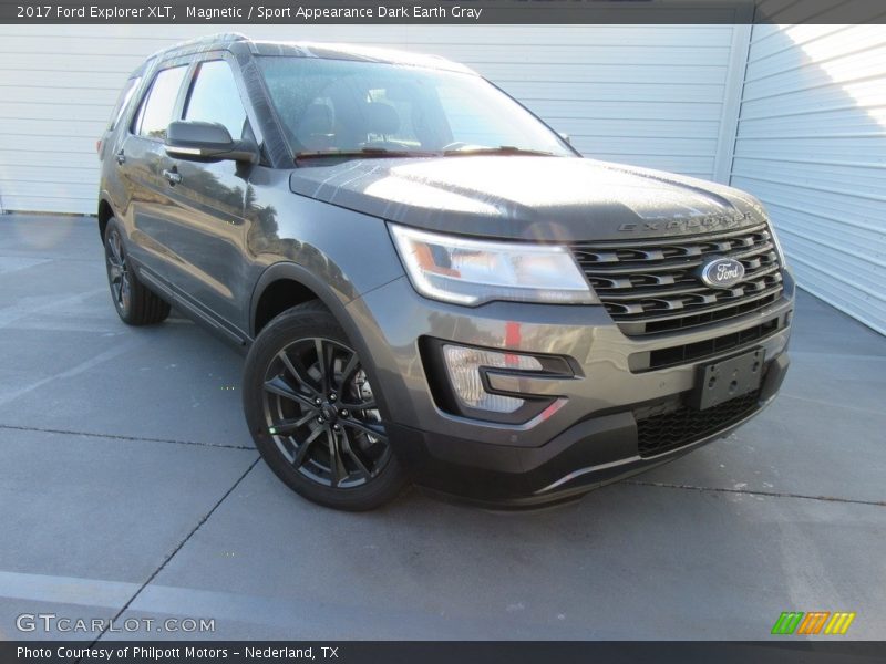 Magnetic / Sport Appearance Dark Earth Gray 2017 Ford Explorer XLT