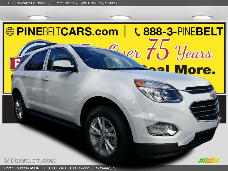 Summit White / Light Titanium/Jet Black 2017 Chevrolet Equinox LT
