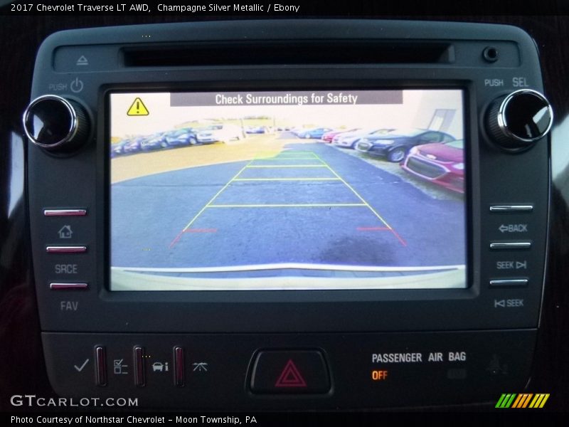 Champagne Silver Metallic / Ebony 2017 Chevrolet Traverse LT AWD