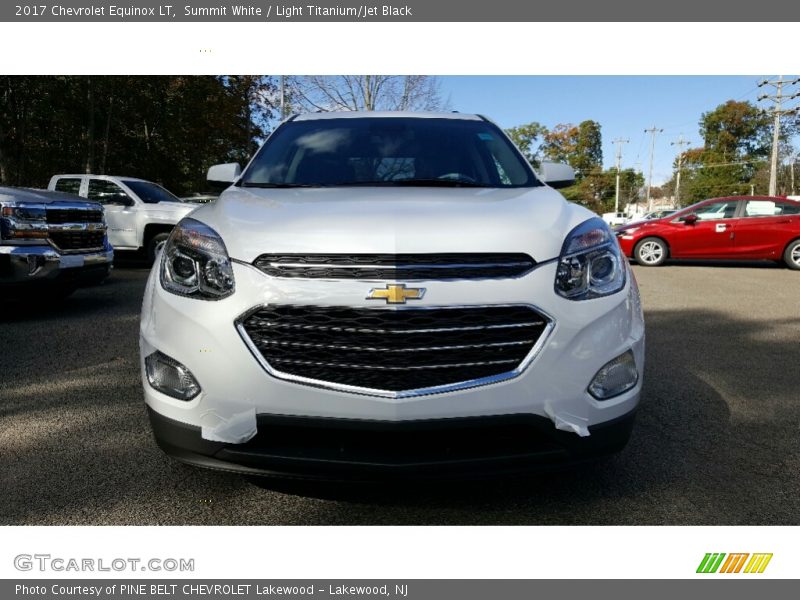 Summit White / Light Titanium/Jet Black 2017 Chevrolet Equinox LT