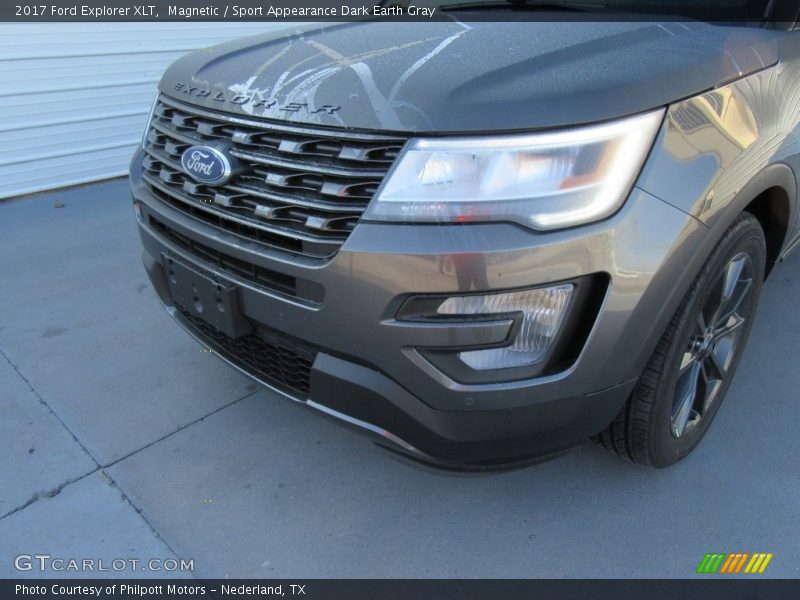 Magnetic / Sport Appearance Dark Earth Gray 2017 Ford Explorer XLT