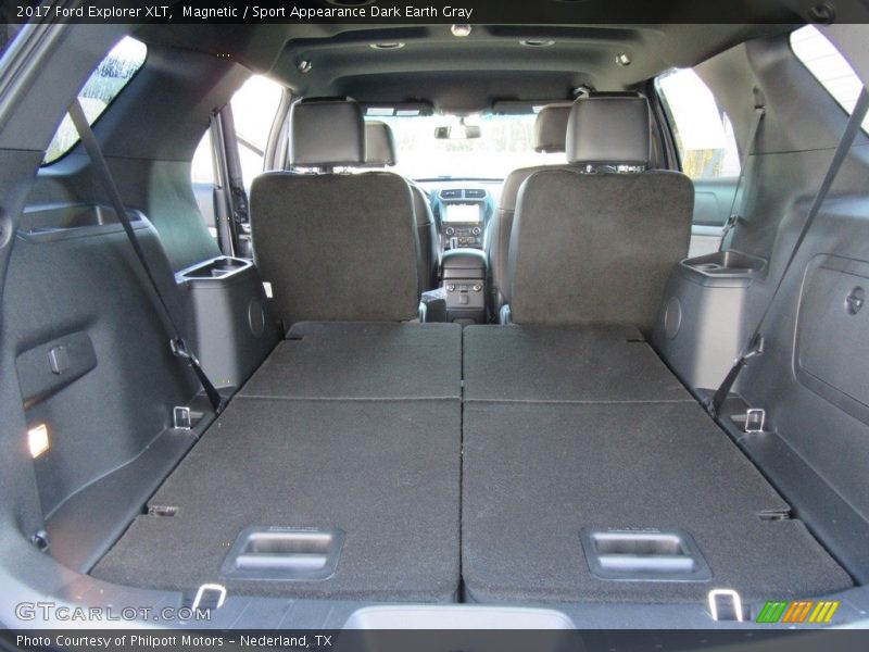 Magnetic / Sport Appearance Dark Earth Gray 2017 Ford Explorer XLT