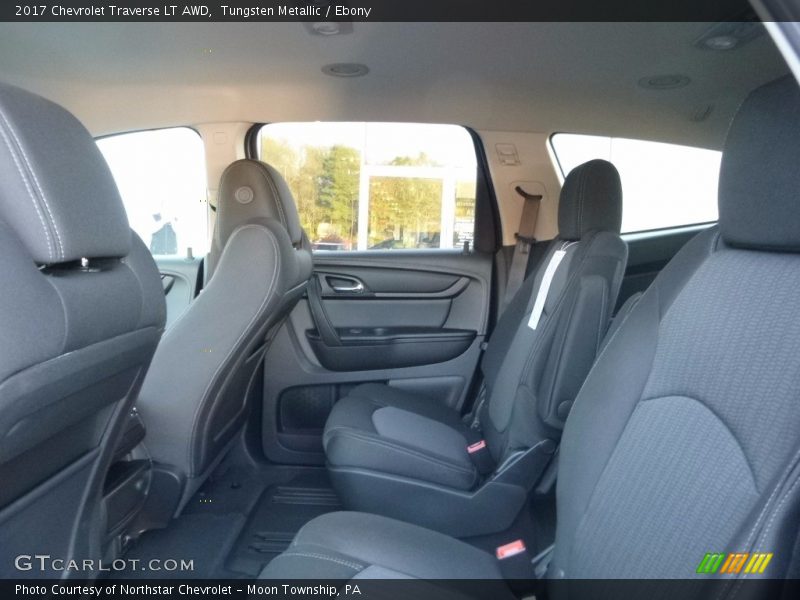 Tungsten Metallic / Ebony 2017 Chevrolet Traverse LT AWD