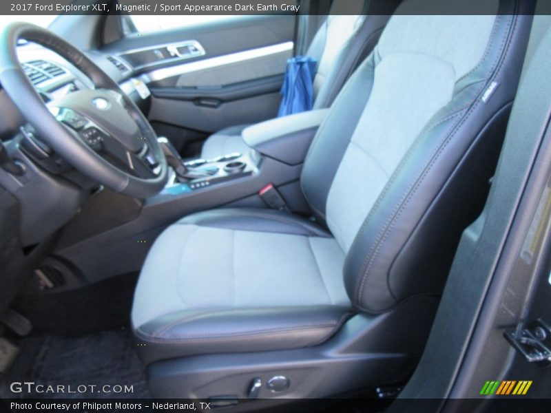 Magnetic / Sport Appearance Dark Earth Gray 2017 Ford Explorer XLT