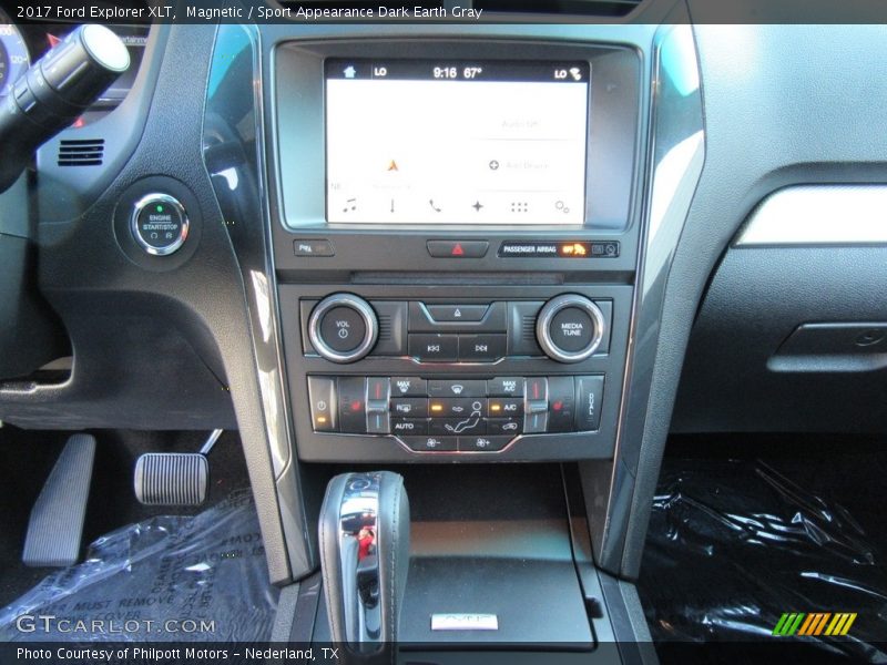 Magnetic / Sport Appearance Dark Earth Gray 2017 Ford Explorer XLT