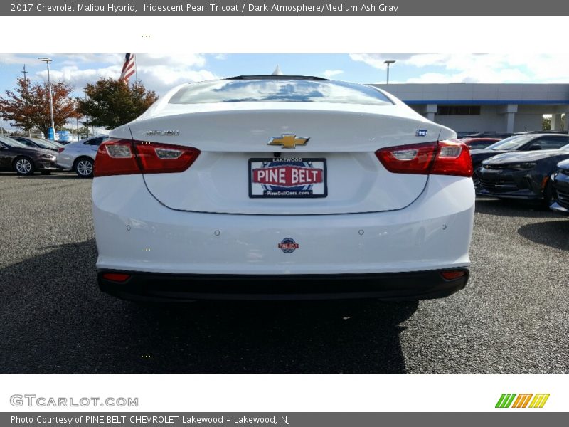 Iridescent Pearl Tricoat / Dark Atmosphere/Medium Ash Gray 2017 Chevrolet Malibu Hybrid
