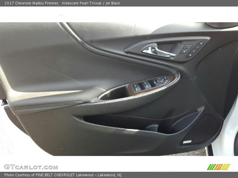 Iridescent Pearl Tricoat / Jet Black 2017 Chevrolet Malibu Premier