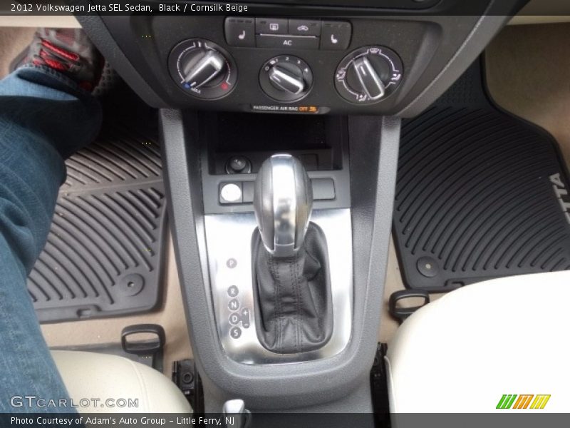Black / Cornsilk Beige 2012 Volkswagen Jetta SEL Sedan