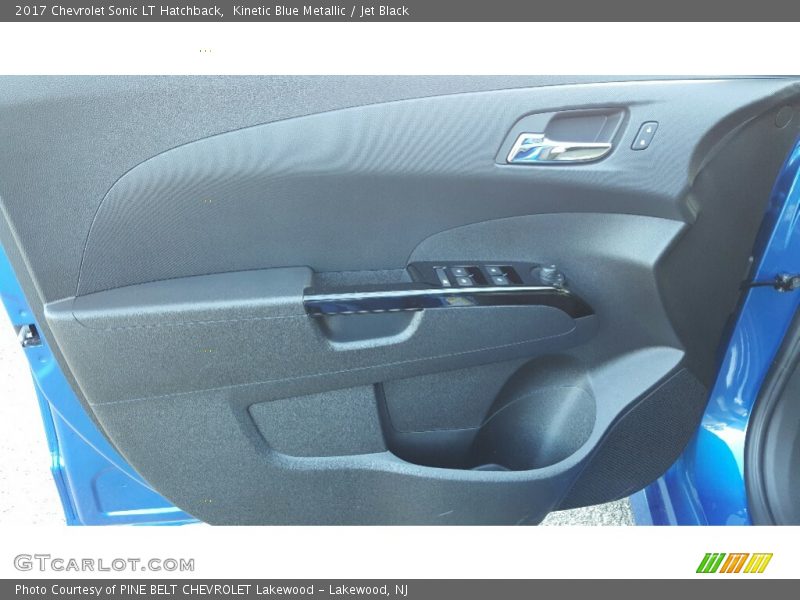 Kinetic Blue Metallic / Jet Black 2017 Chevrolet Sonic LT Hatchback