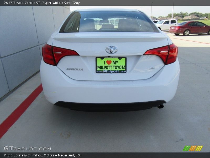 Super White / Steel Gray 2017 Toyota Corolla SE