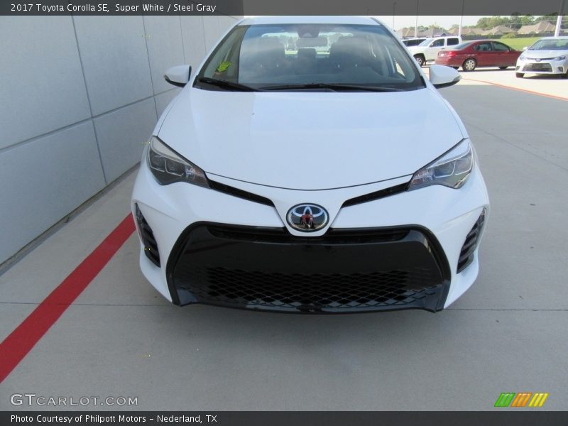 Super White / Steel Gray 2017 Toyota Corolla SE