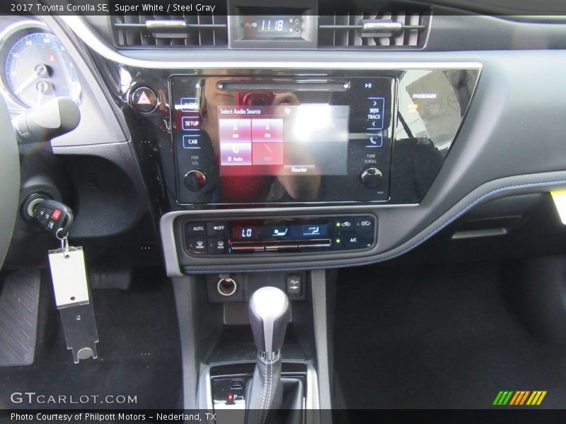 Super White / Steel Gray 2017 Toyota Corolla SE