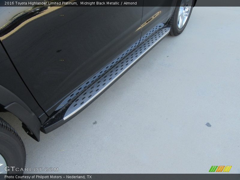 Midnight Black Metallic / Almond 2016 Toyota Highlander Limited Platinum