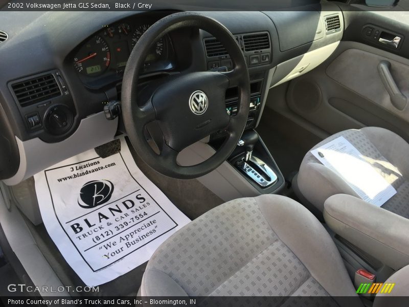 Black / Grey 2002 Volkswagen Jetta GLS Sedan