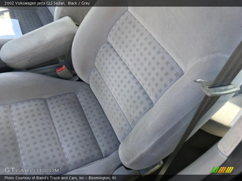 Black / Grey 2002 Volkswagen Jetta GLS Sedan