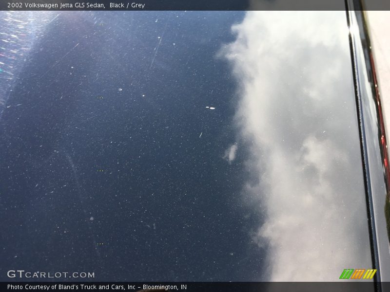 Black / Grey 2002 Volkswagen Jetta GLS Sedan
