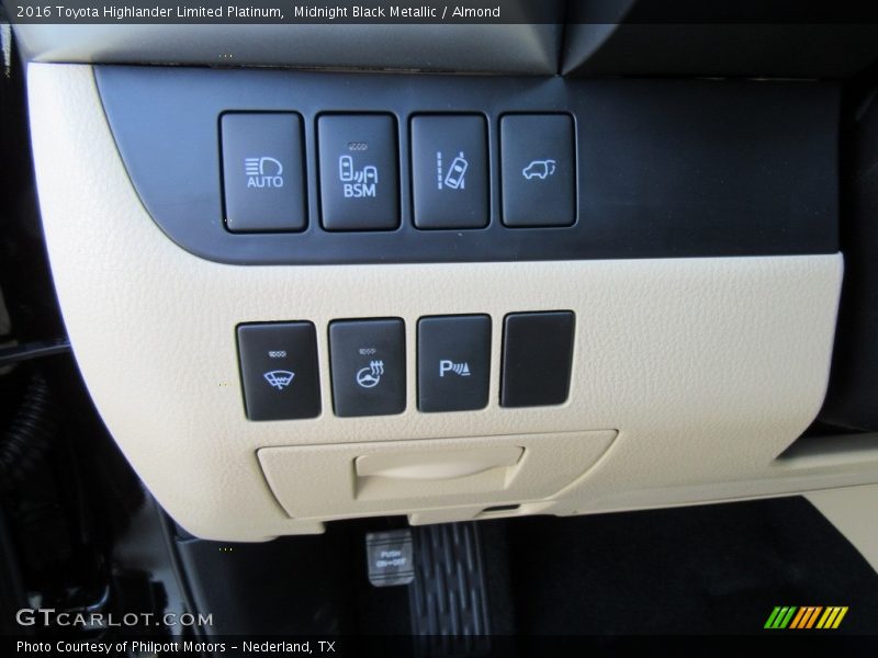 Midnight Black Metallic / Almond 2016 Toyota Highlander Limited Platinum