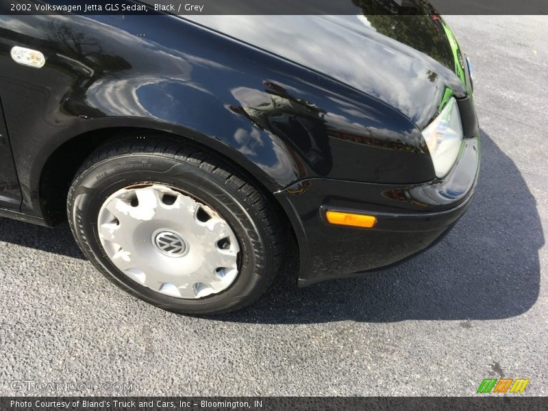 Black / Grey 2002 Volkswagen Jetta GLS Sedan