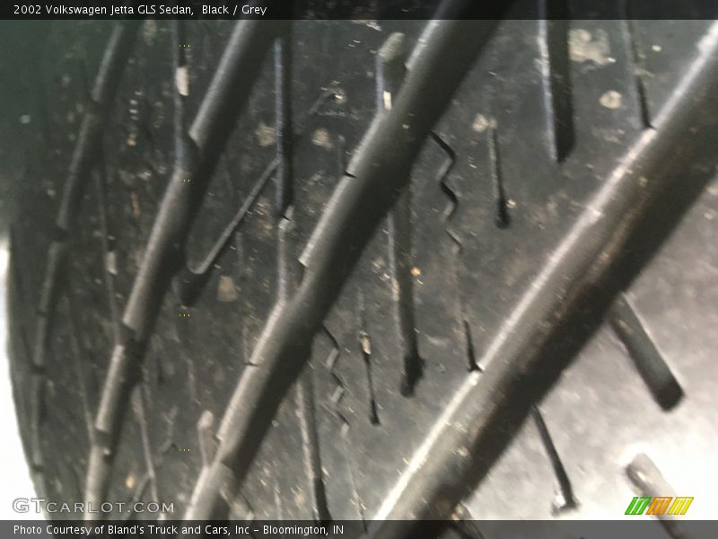 Black / Grey 2002 Volkswagen Jetta GLS Sedan