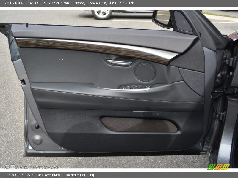 Door Panel of 2016 5 Series 535i xDrive Gran Turismo