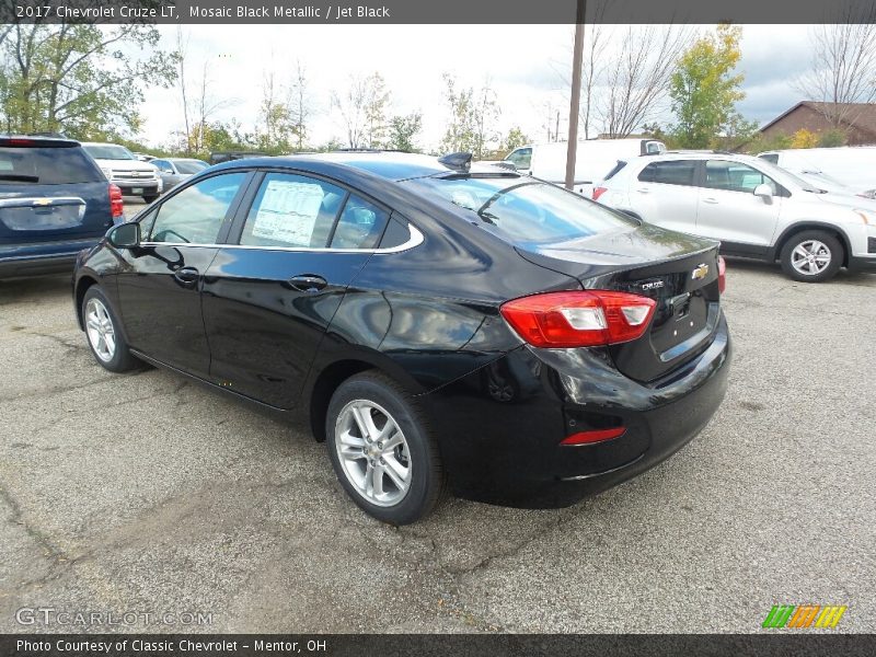 Mosaic Black Metallic / Jet Black 2017 Chevrolet Cruze LT