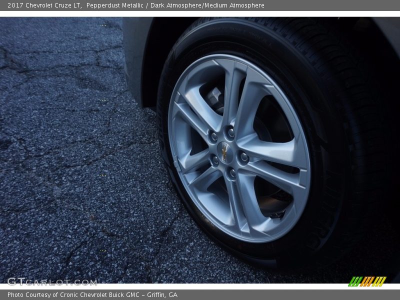 Pepperdust Metallic / Dark Atmosphere/Medium Atmosphere 2017 Chevrolet Cruze LT
