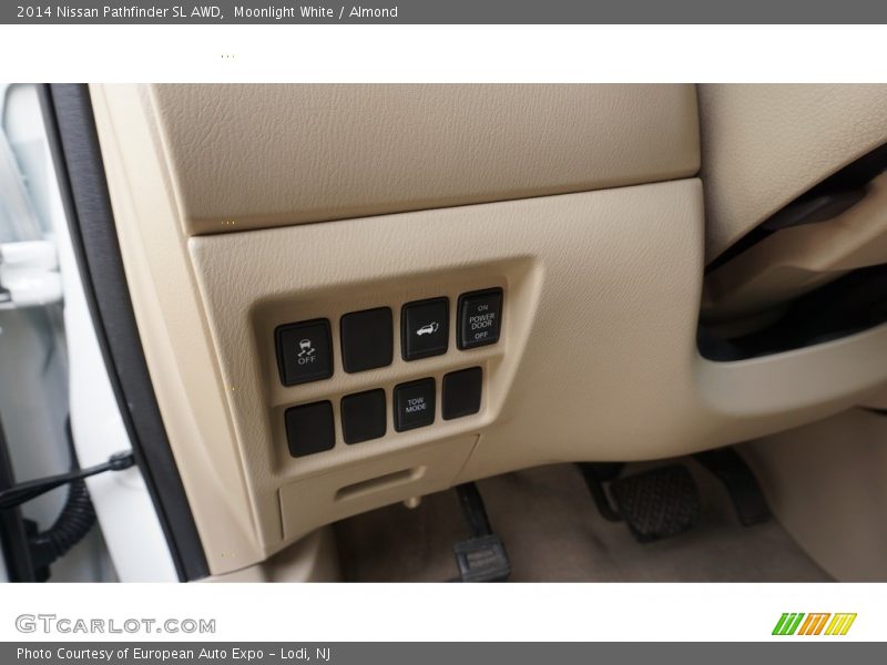 Moonlight White / Almond 2014 Nissan Pathfinder SL AWD