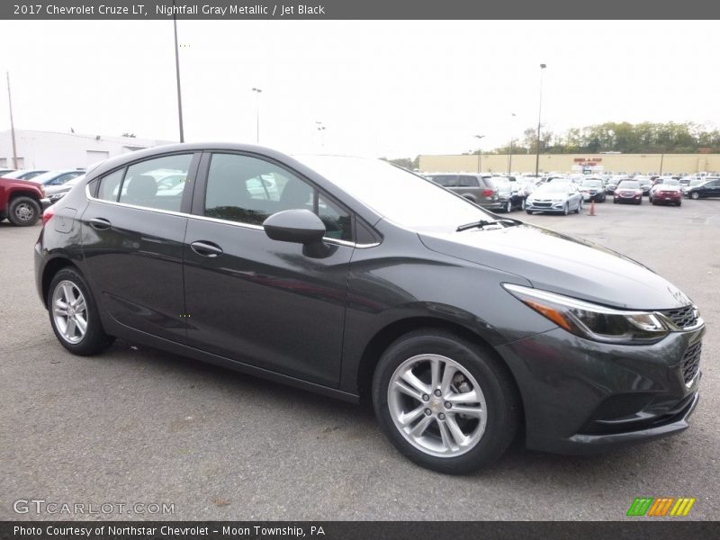 Nightfall Gray Metallic / Jet Black 2017 Chevrolet Cruze LT