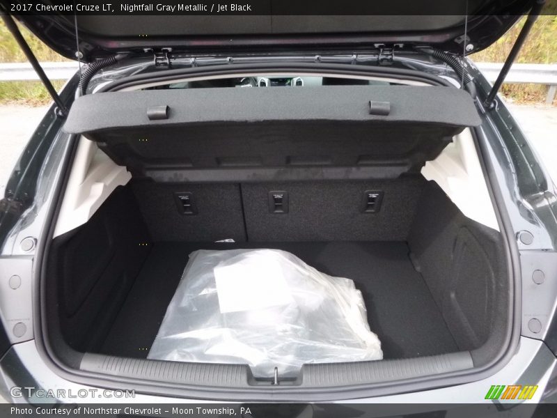 Nightfall Gray Metallic / Jet Black 2017 Chevrolet Cruze LT