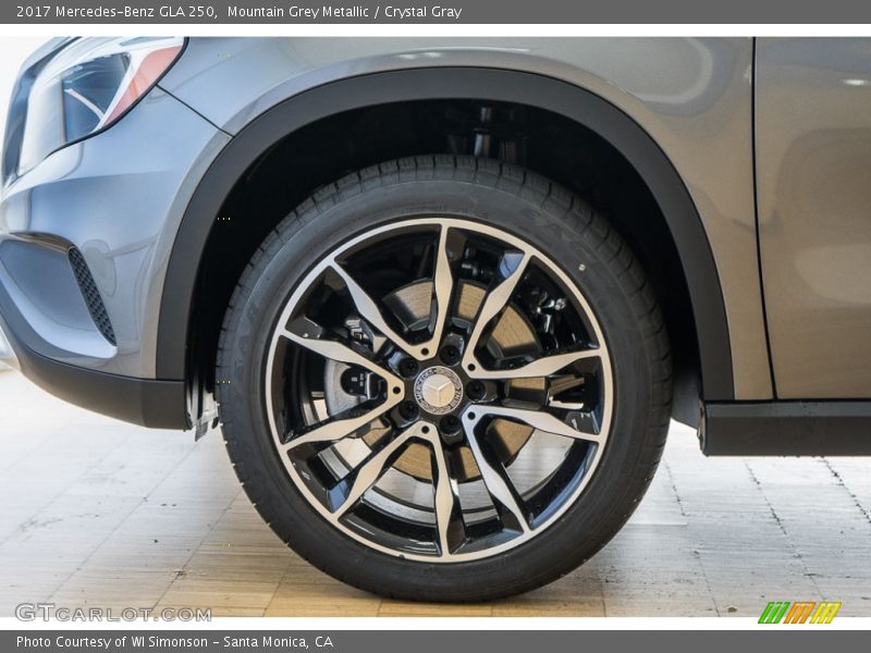 Mountain Grey Metallic / Crystal Gray 2017 Mercedes-Benz GLA 250