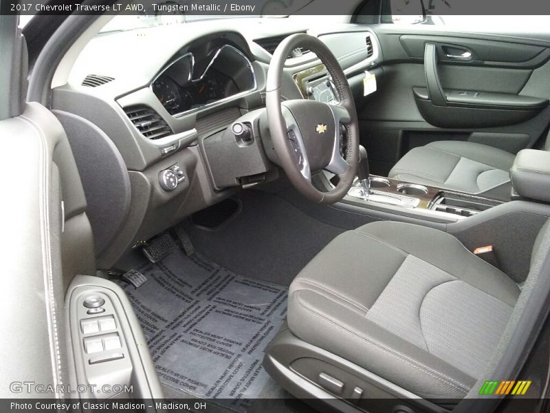 Tungsten Metallic / Ebony 2017 Chevrolet Traverse LT AWD