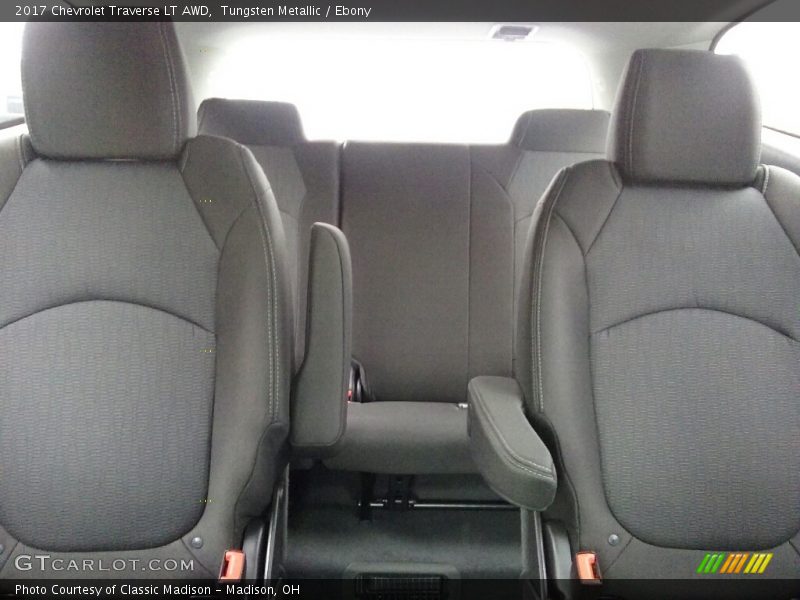 Tungsten Metallic / Ebony 2017 Chevrolet Traverse LT AWD